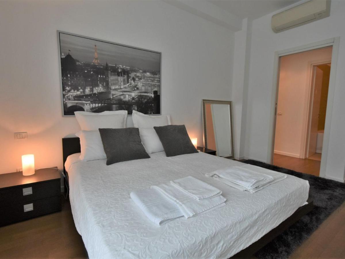 Apartment Corso Genova Apartment By Interhome Milano Exterior foto
