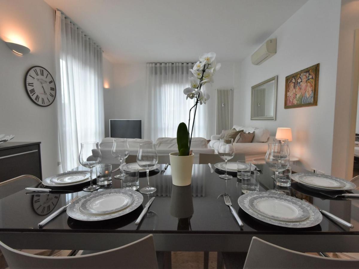 Apartment Corso Genova Apartment By Interhome Milano Exterior foto