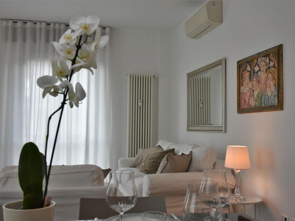 Apartment Corso Genova Apartment By Interhome Milano Exterior foto